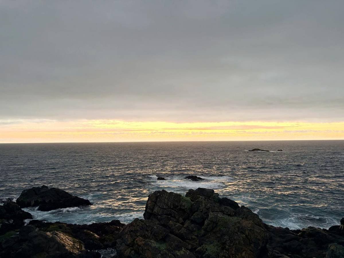 Atardecer sobre el mar